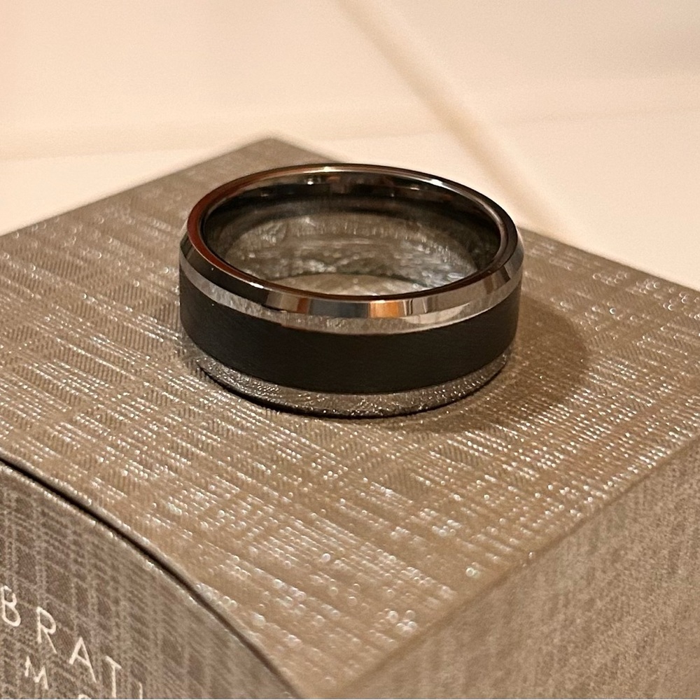 Men’s Wedding Band, Tungsten size 10